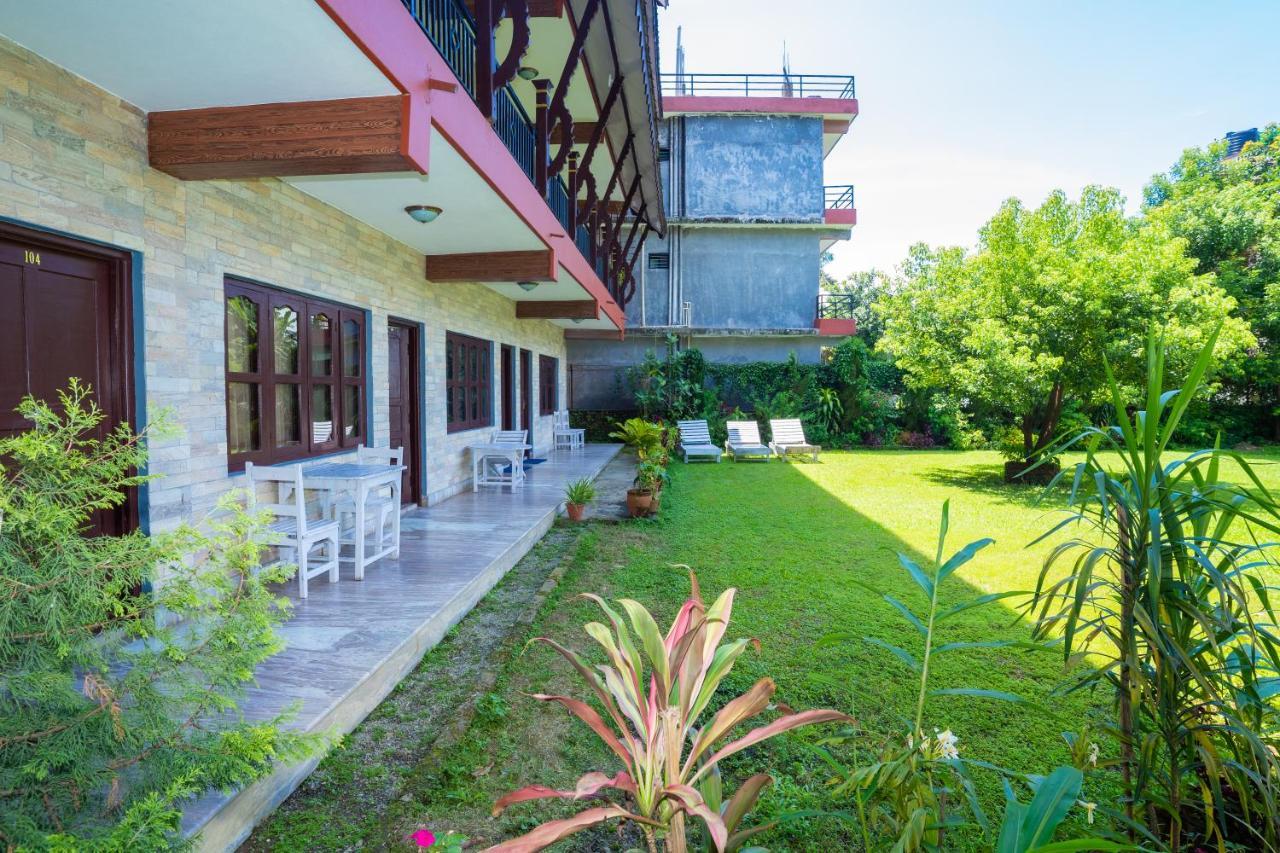 Butterfly Lodge Pokhara Exteriör bild